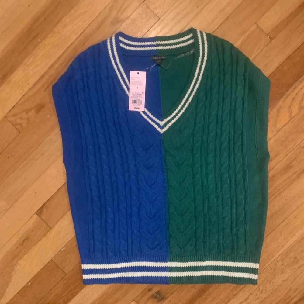 NWT Sweater vest